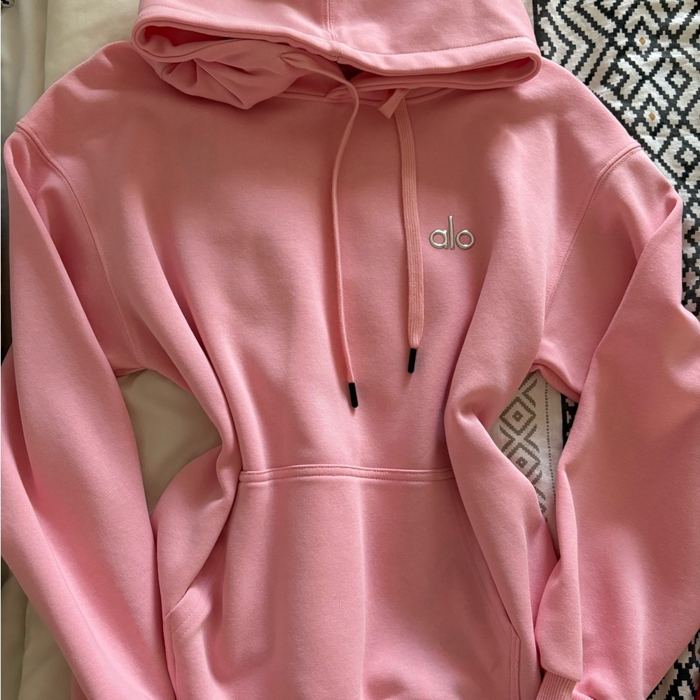 ALO Yoga Women's Soft Pink Hoodie